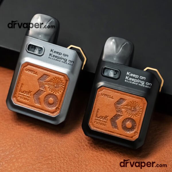 caliburn-gk3-dr-vape-ksa صورة تظهر جهاز سحبة كاليبرن جي كي 3 (Caliburn GK3) باللونين الفضي والأسود من متجر دكتور فيب في السعودية